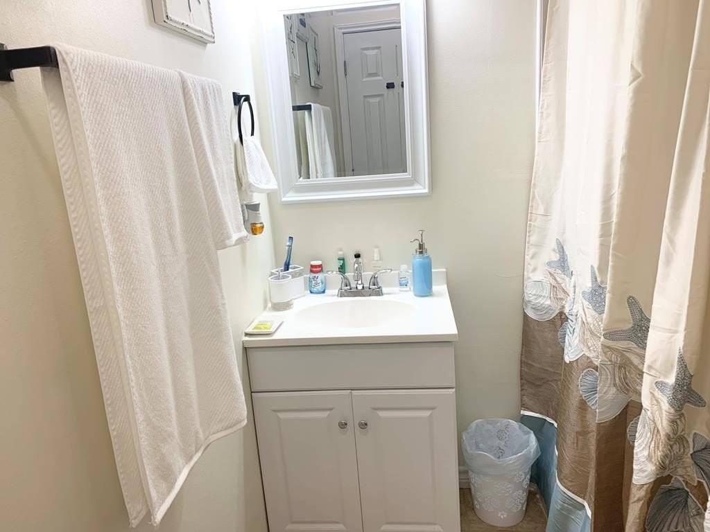 391 Riverside Dr - Photo 5 of 13