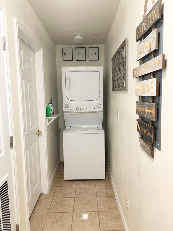 391 Riverside Dr - Photo 7 of 13