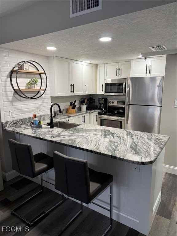 3170 Matecumbe Key Rd Apt 111 #111 - Photo 4 of 13