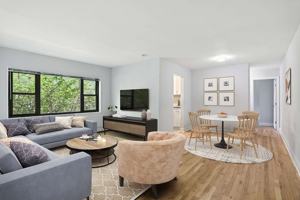 featured image of 290 N Broadway