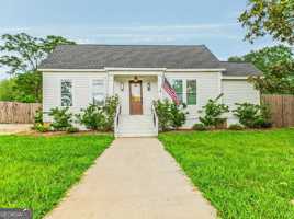 featured image of 4970 Macon Hwy