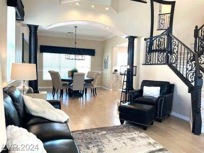 9724 La Cienega St - Photo 4 of 47