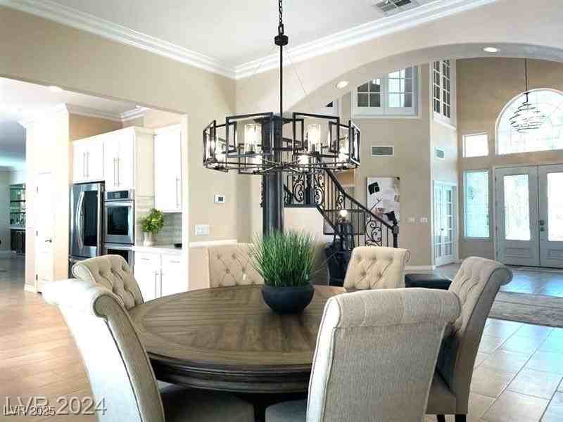 9724 La Cienega St - Photo 7 of 47