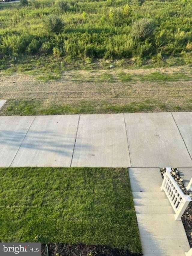 701 Platinum Dr - Photo 3 of 38