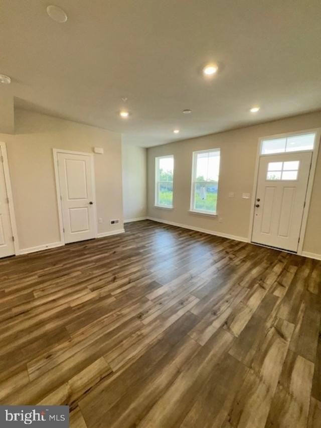 701 Platinum Dr - Photo 4 of 38