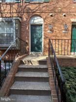 756 N Vermont St - Photo 1 of 1