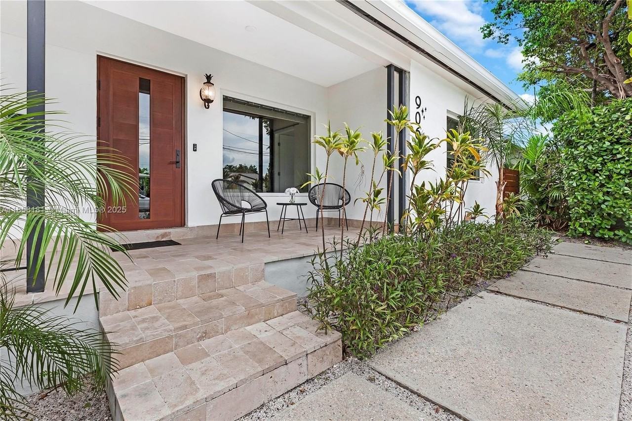 9065 Emerson Ave - Photo 5 of 50