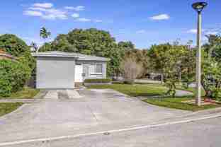 901 Sw 24th Rd - Photo 1 of 1