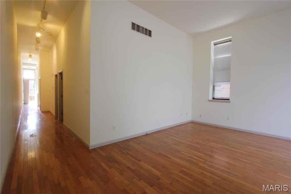 3904 Shenandoah Avenue - Photo 3 of 15