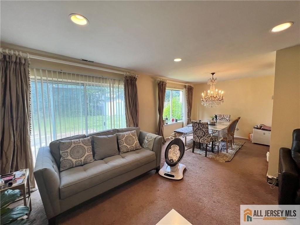 15 Jeffrey Cir - Photo 6 of 25