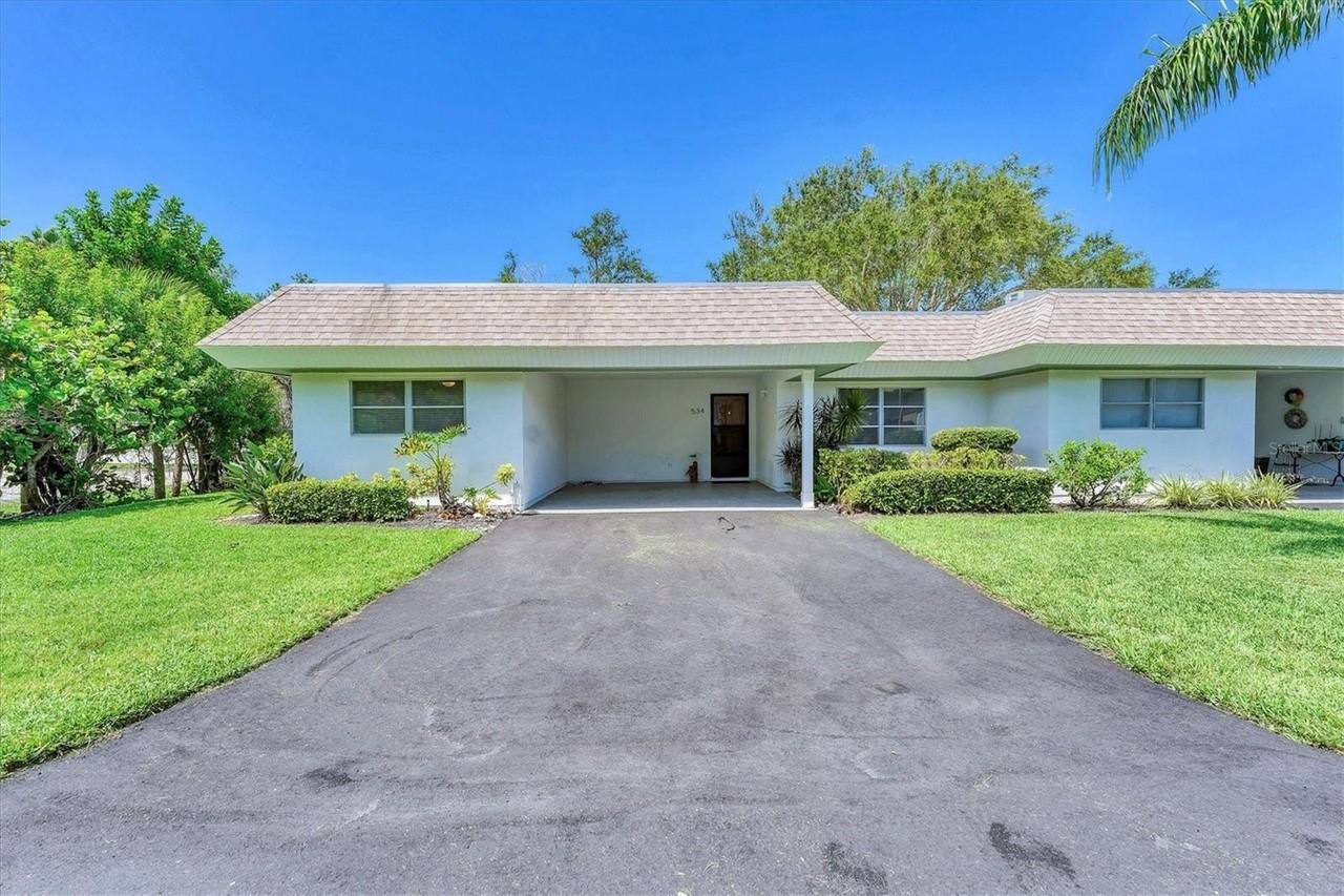 534 Sutton Pl - Photo 5 of 47