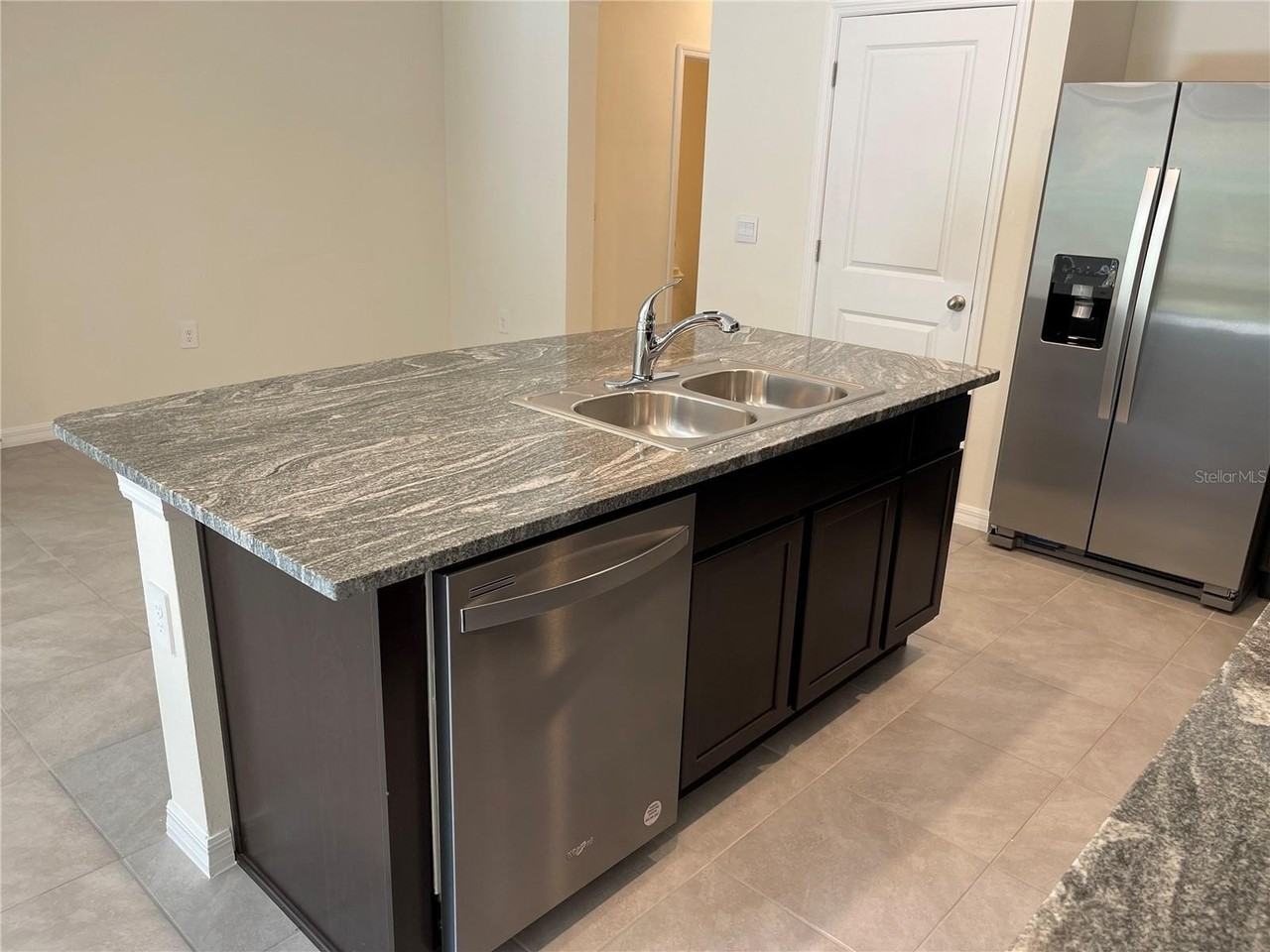 8708 Milestone Dr - Photo 6 of 37