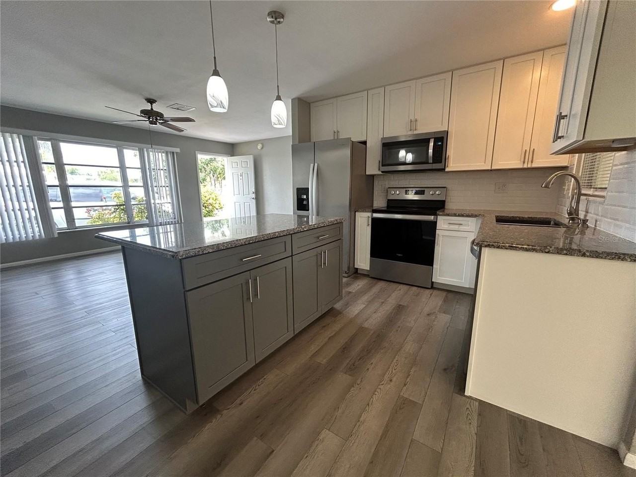 8521 Pickwick Rd - Photo 6 of 19