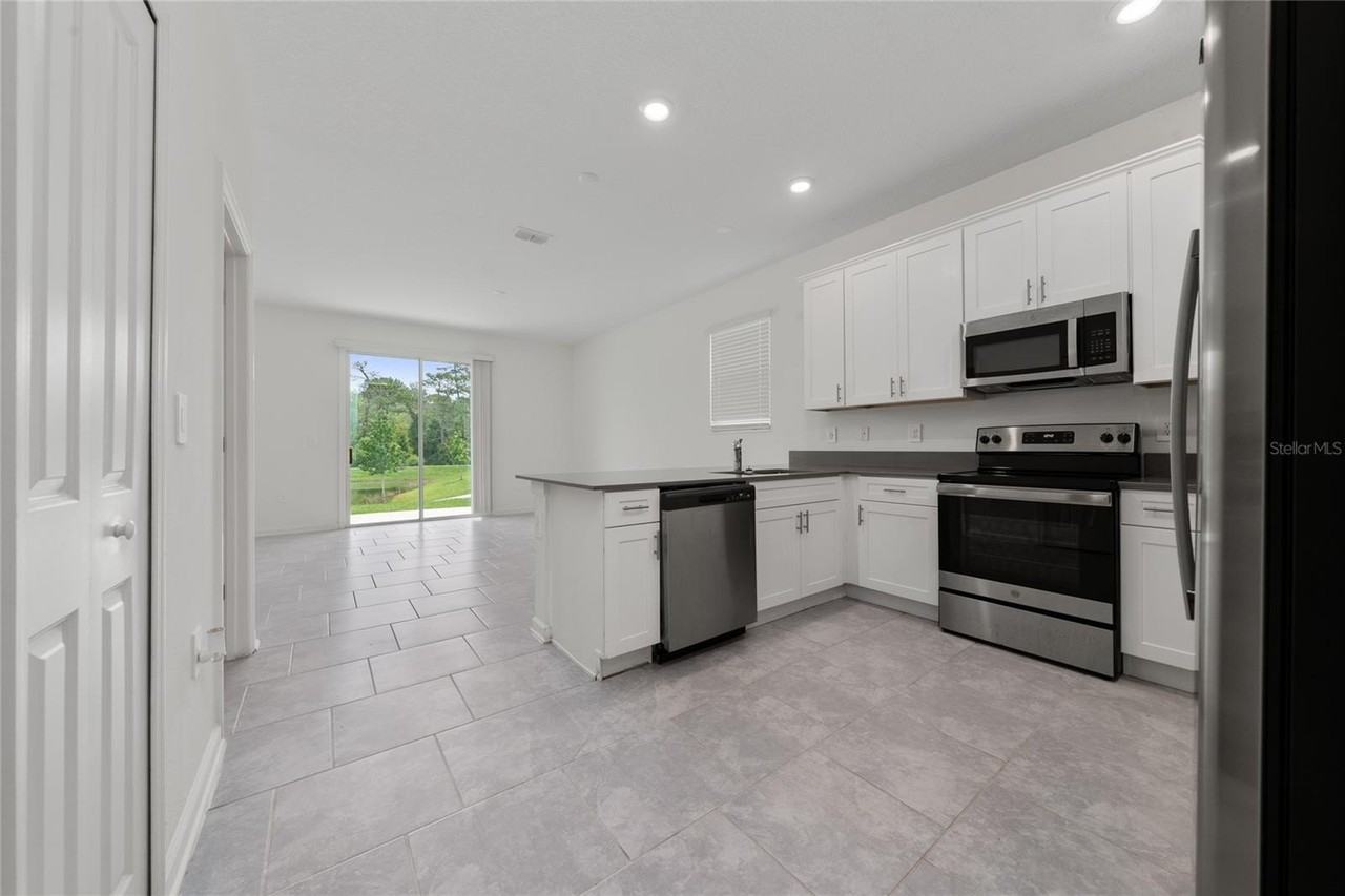 7708 Stone Creek Trl - Photo 4 of 29