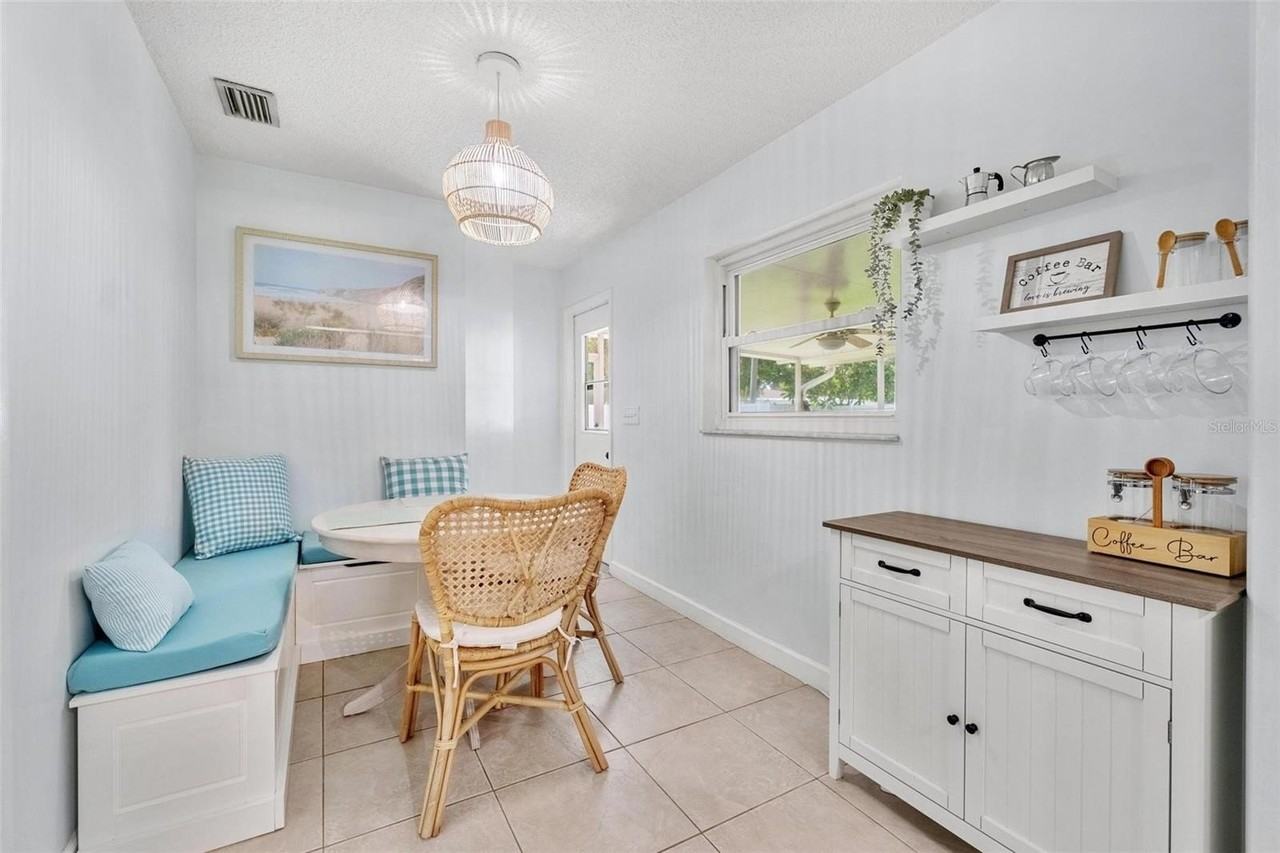 6841 13th St N - Photo 6 of 26