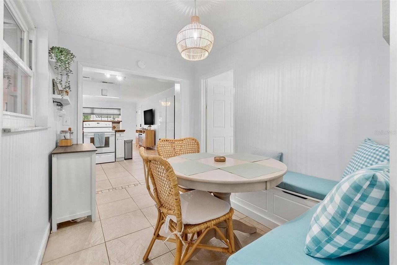 6841 13th St N - Photo 7 of 26