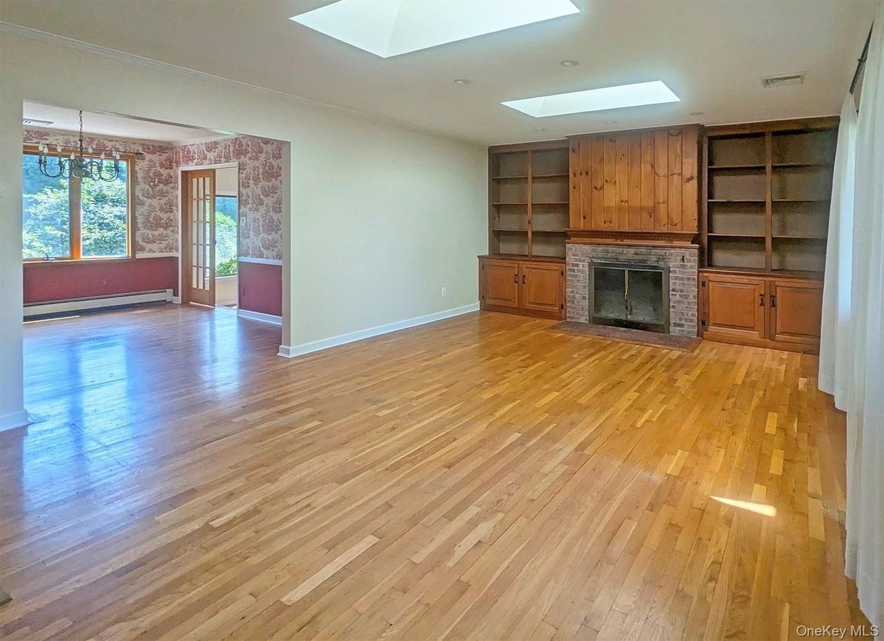 48 Bayberry Ave - Photo 2 of 27