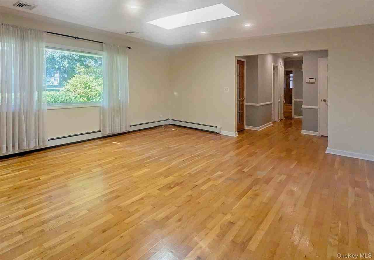 48 Bayberry Ave - Photo 3 of 27