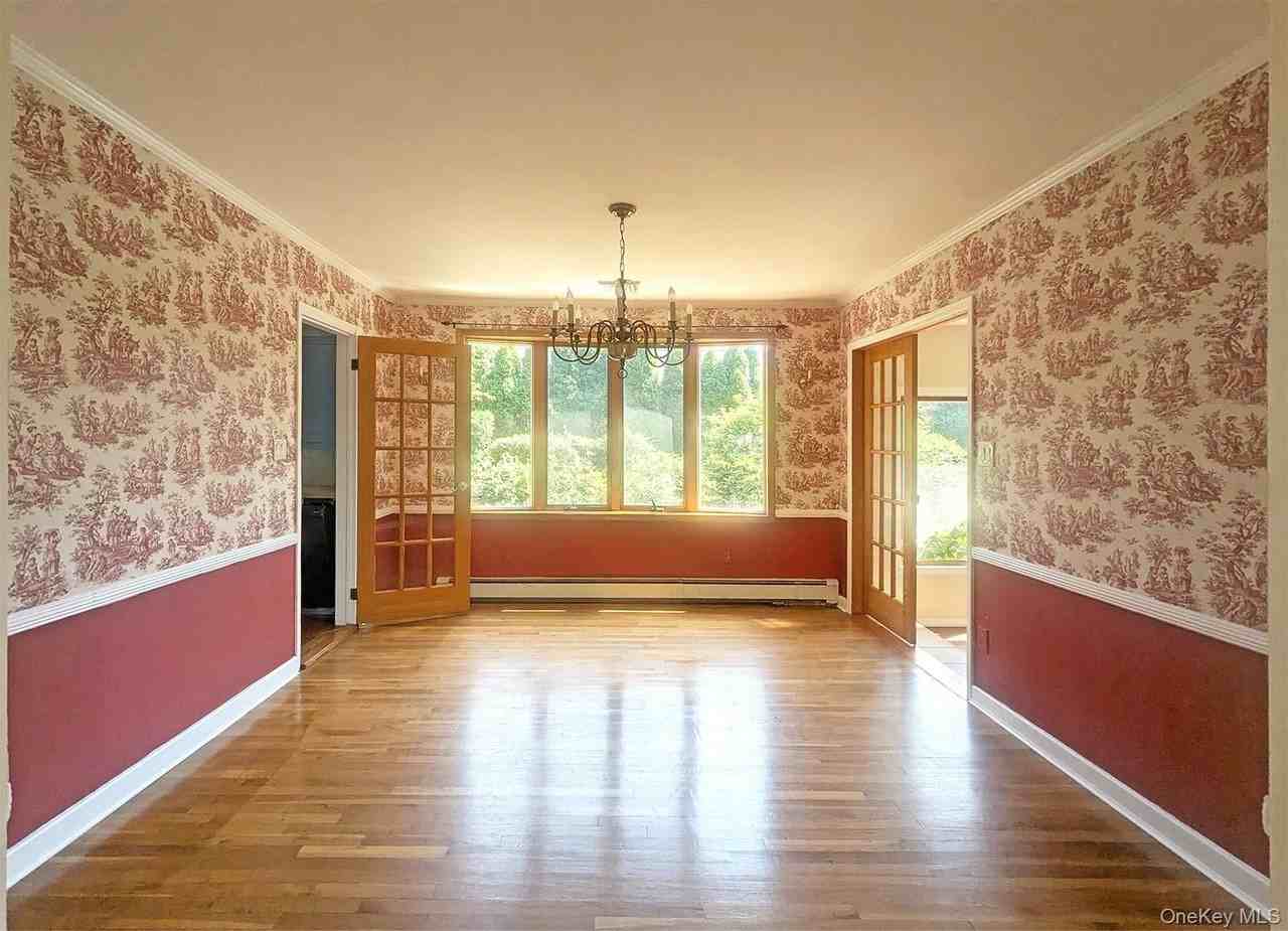 48 Bayberry Ave - Photo 6 of 27