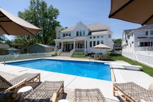 featured image of 20 S Ewing St