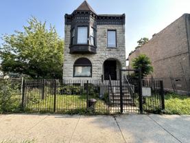 3213 W Fulton Blvd #2 - Photo 1 of 1