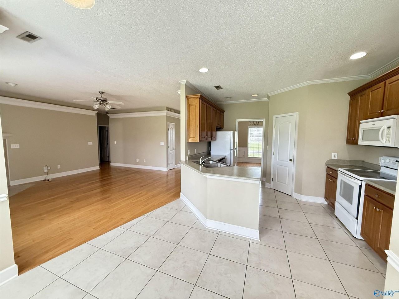 108 N Star Dr - Photo 4 of 14