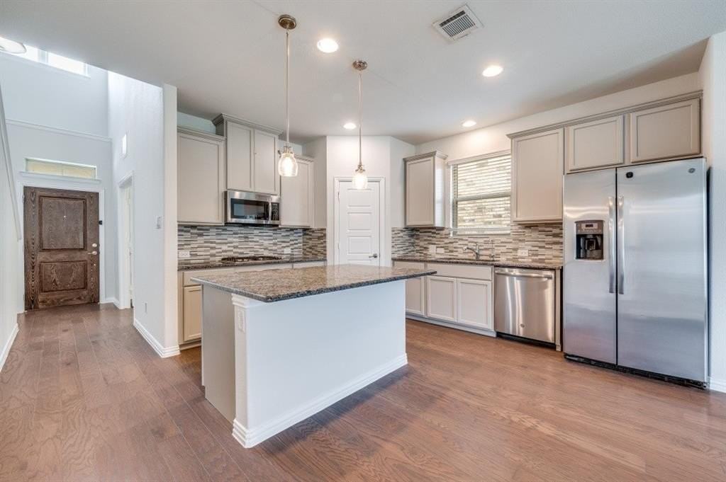 6136 Hightower Street - Photo 4 of 12