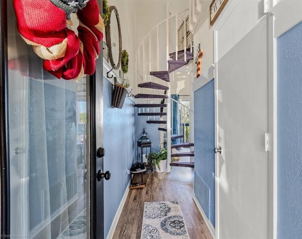 1006 Signal Ridge Pl - Photo 3 of 16