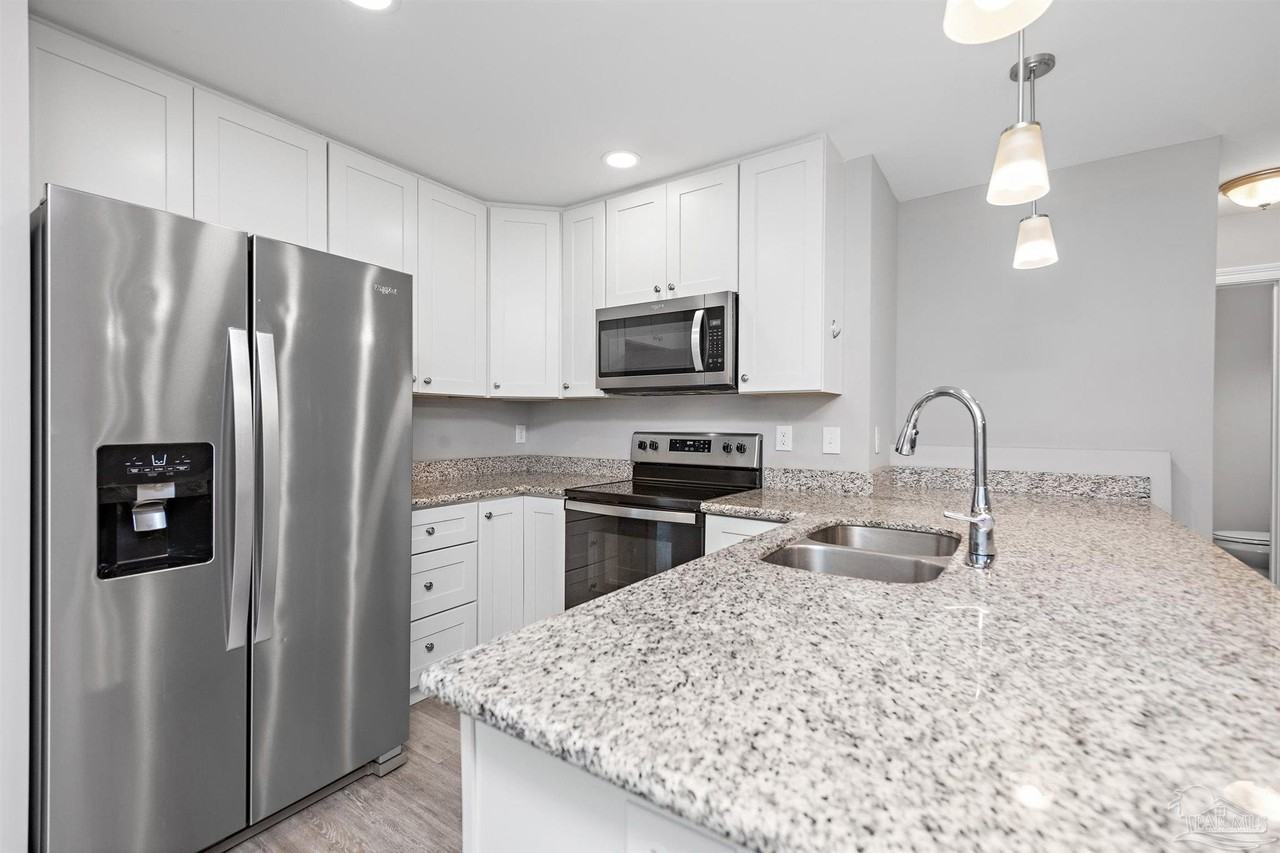 3611 Stonewall Ave - Photo 5 of 29