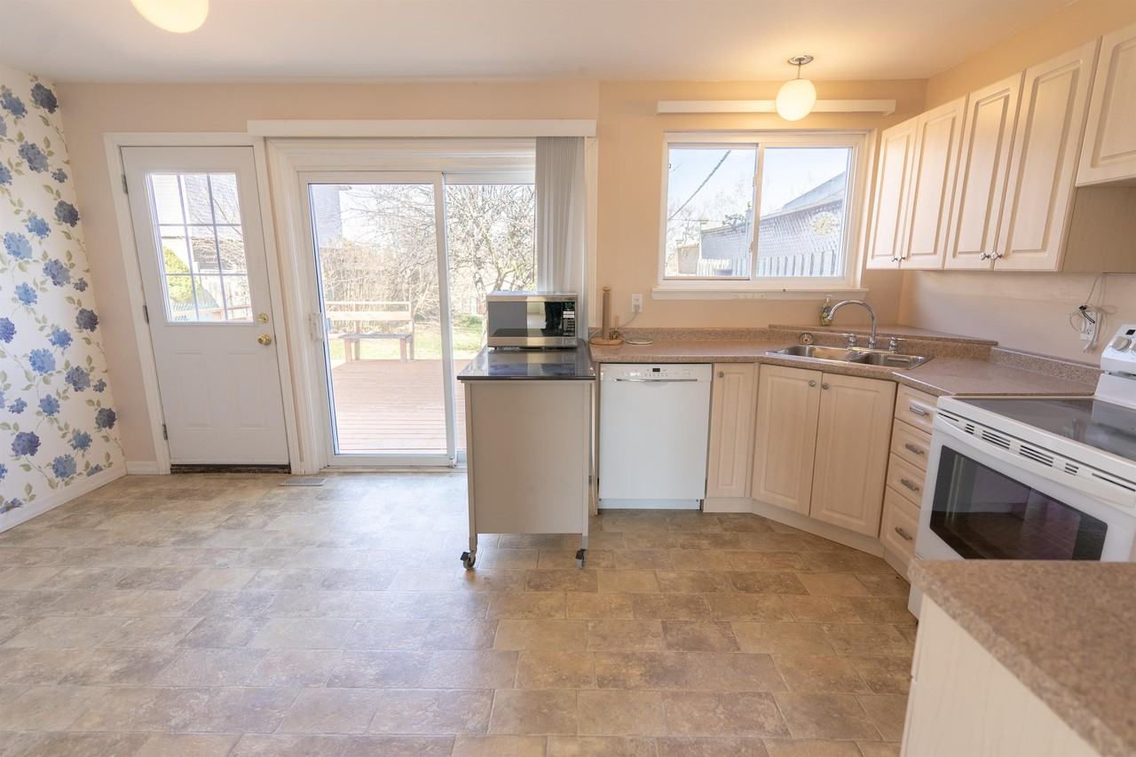728 Krosno Blvd #FH - Photo 2 of 15