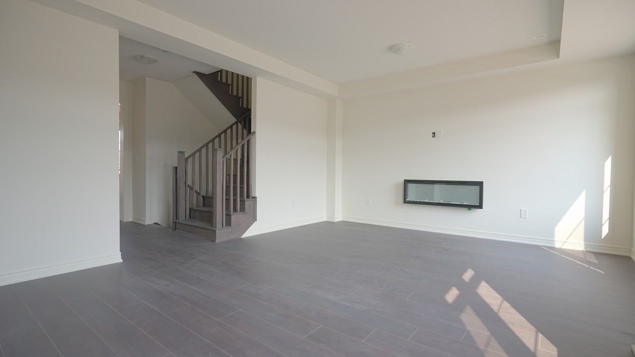 3194 Sixth Line #FH - Photo 2 of 10