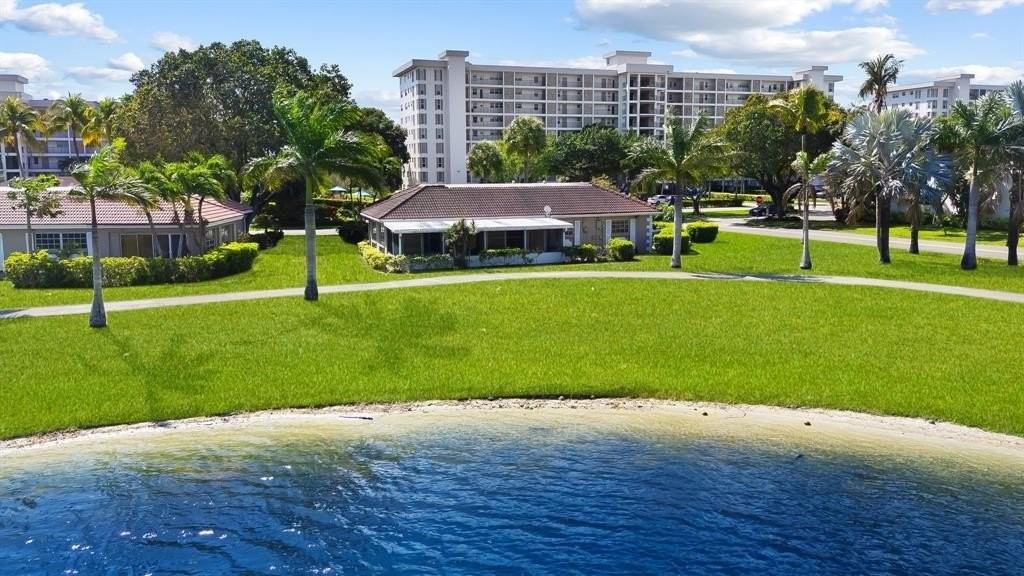 3015 N Palm Aire Dr - Photo 2 of 39