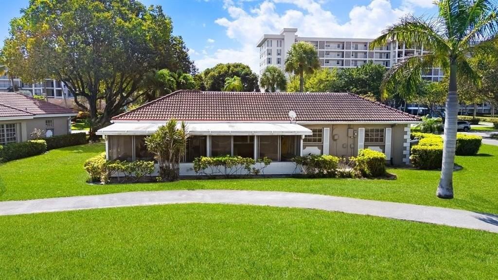 3015 N Palm Aire Dr - Photo 3 of 39