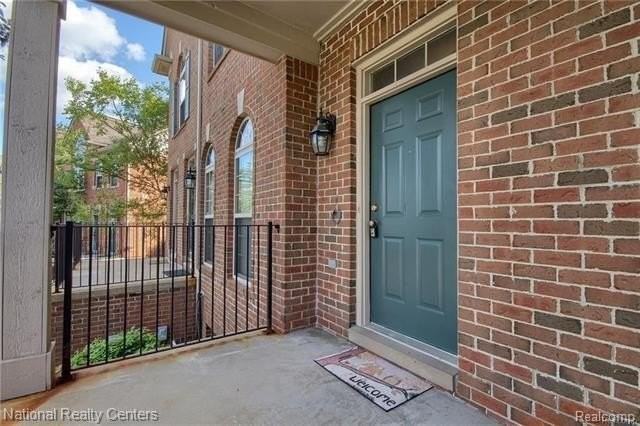 39637 Springwater Dr - Photo 2 of 24