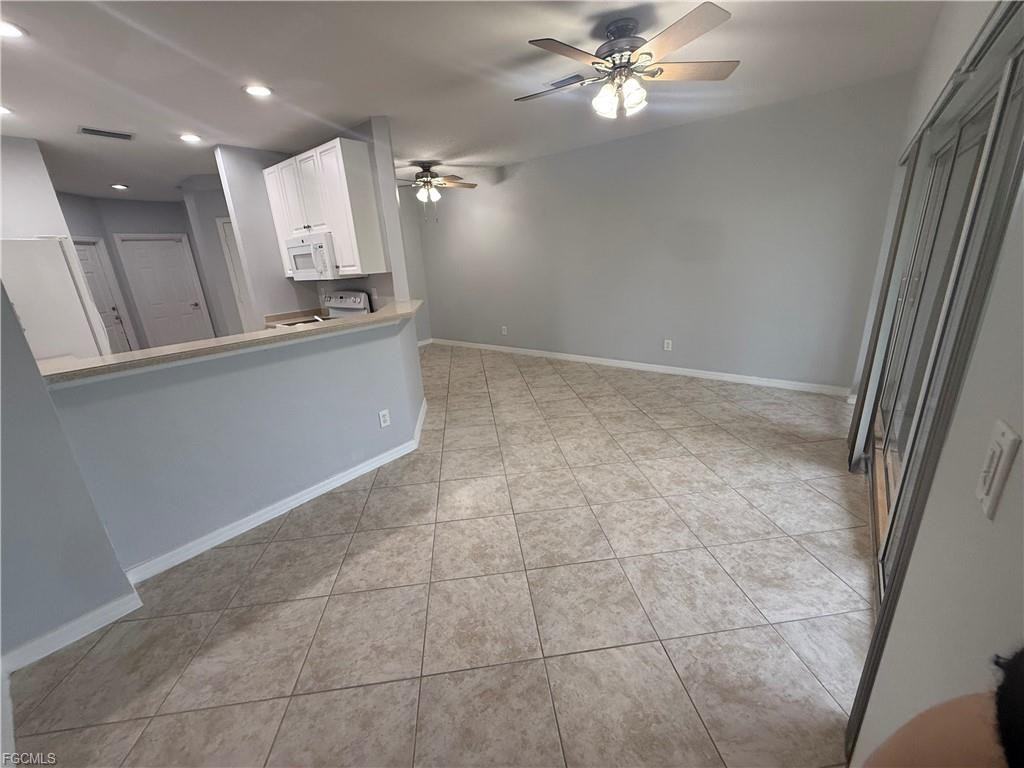 8686 Athena Ct - Photo 2 of 8