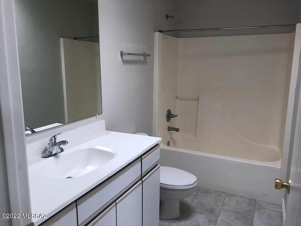 3841 N Country Club Rd #2 - Photo 5 of 10