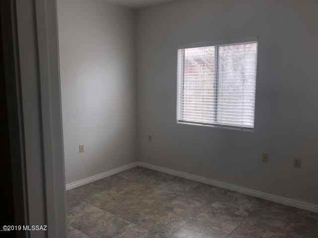 3841 N Country Club Rd #2 - Photo 6 of 10