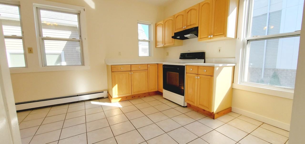 19 Antwerp St #2 - Photo 6 of 14