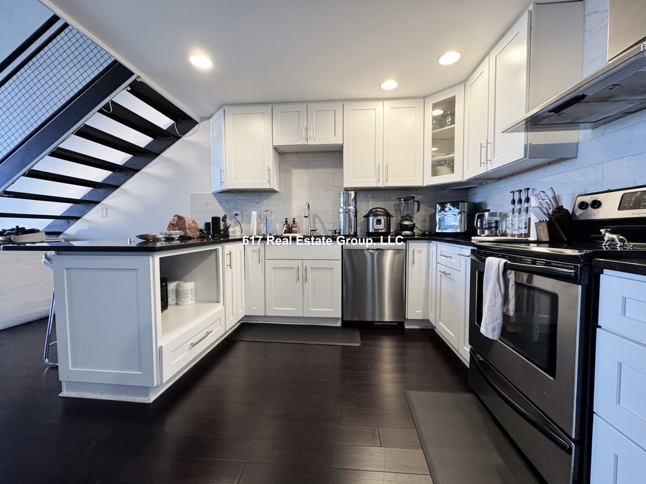 950 Broadway #31 - Photo 2 of 29