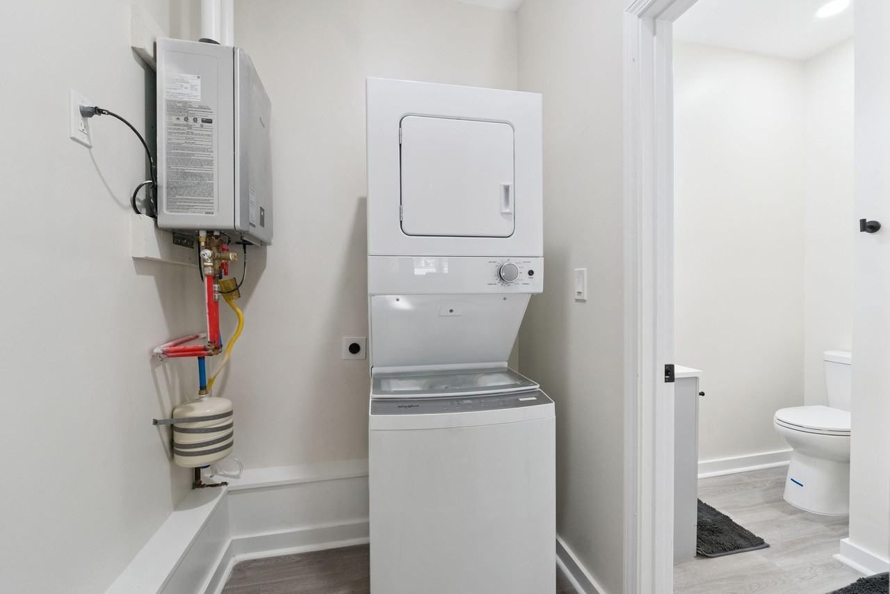 Castle Ct - Photo 4 of 23