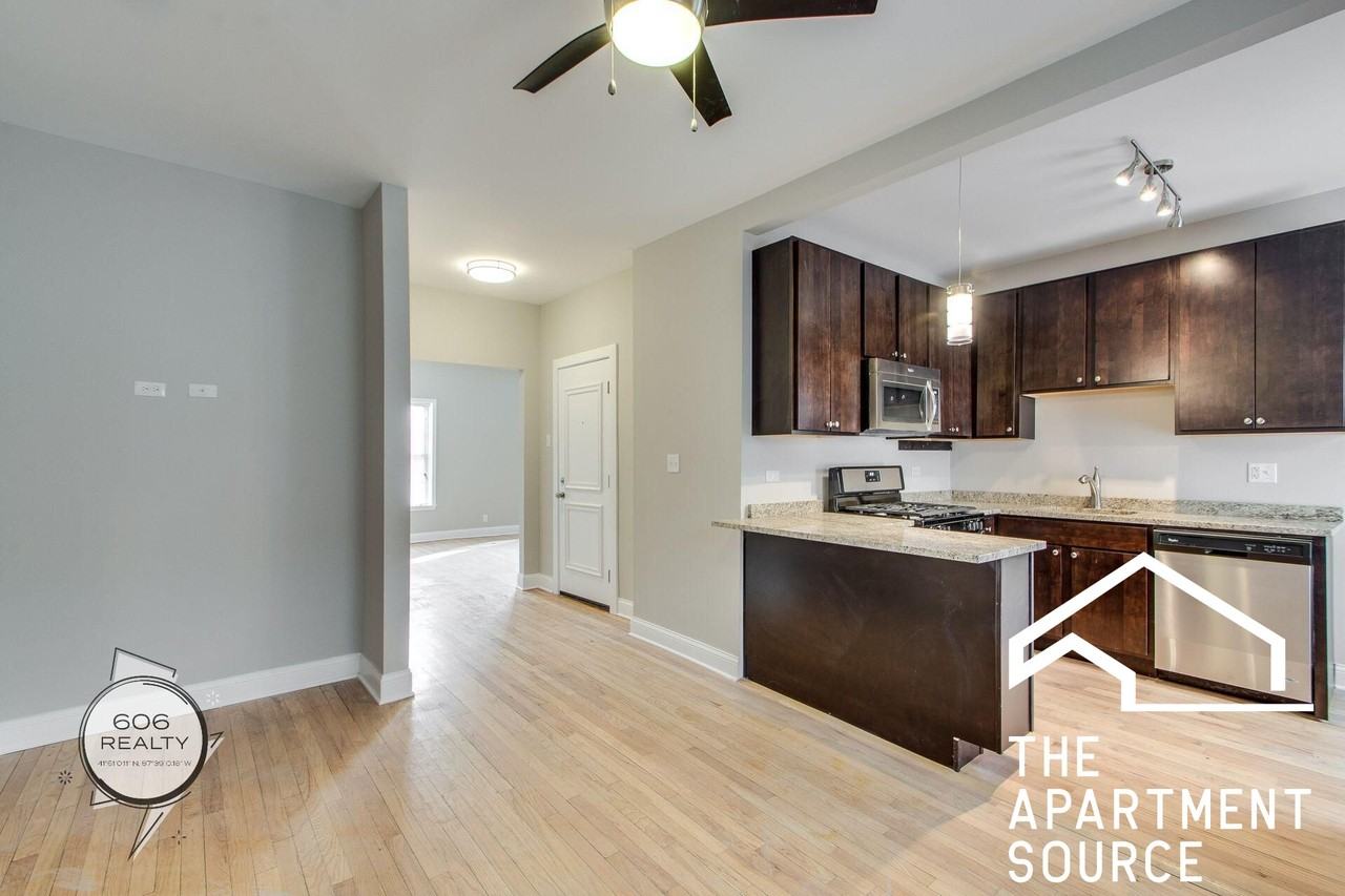 836 E 53rd St #2N - Photo 5 of 11
