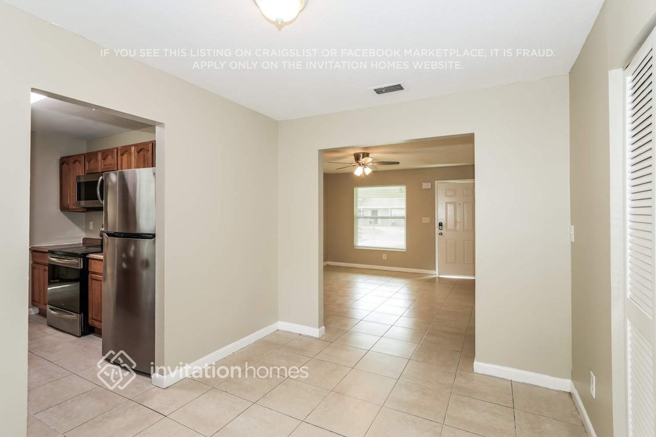 703 Leisure Ave - Photo 3 of 17