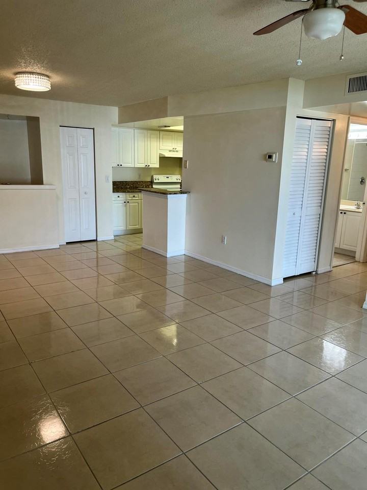 1300 Crestwood Ct S - Photo 4 of 13