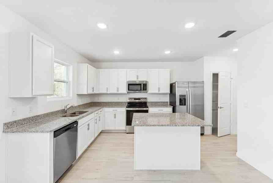 5085 Armina Pl - Photo 5 of 50