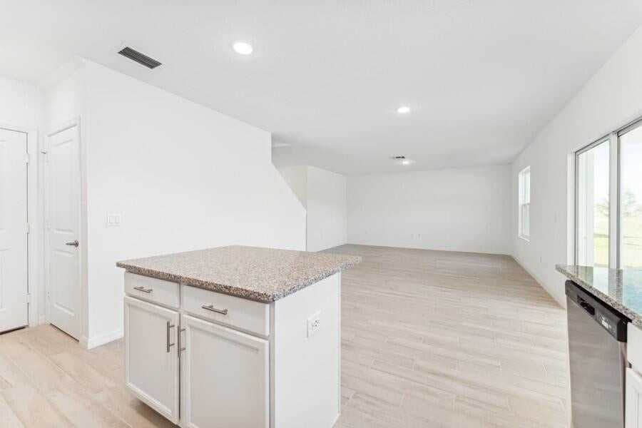 5085 Armina Pl - Photo 6 of 50