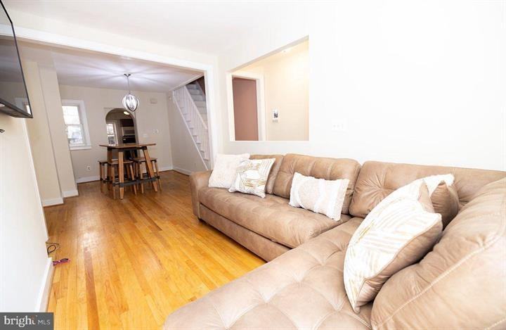 538 S Paca St - Photo 3 of 15