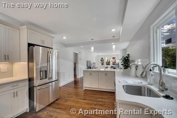 12 Sydney St #1 - Photo 2 of 22