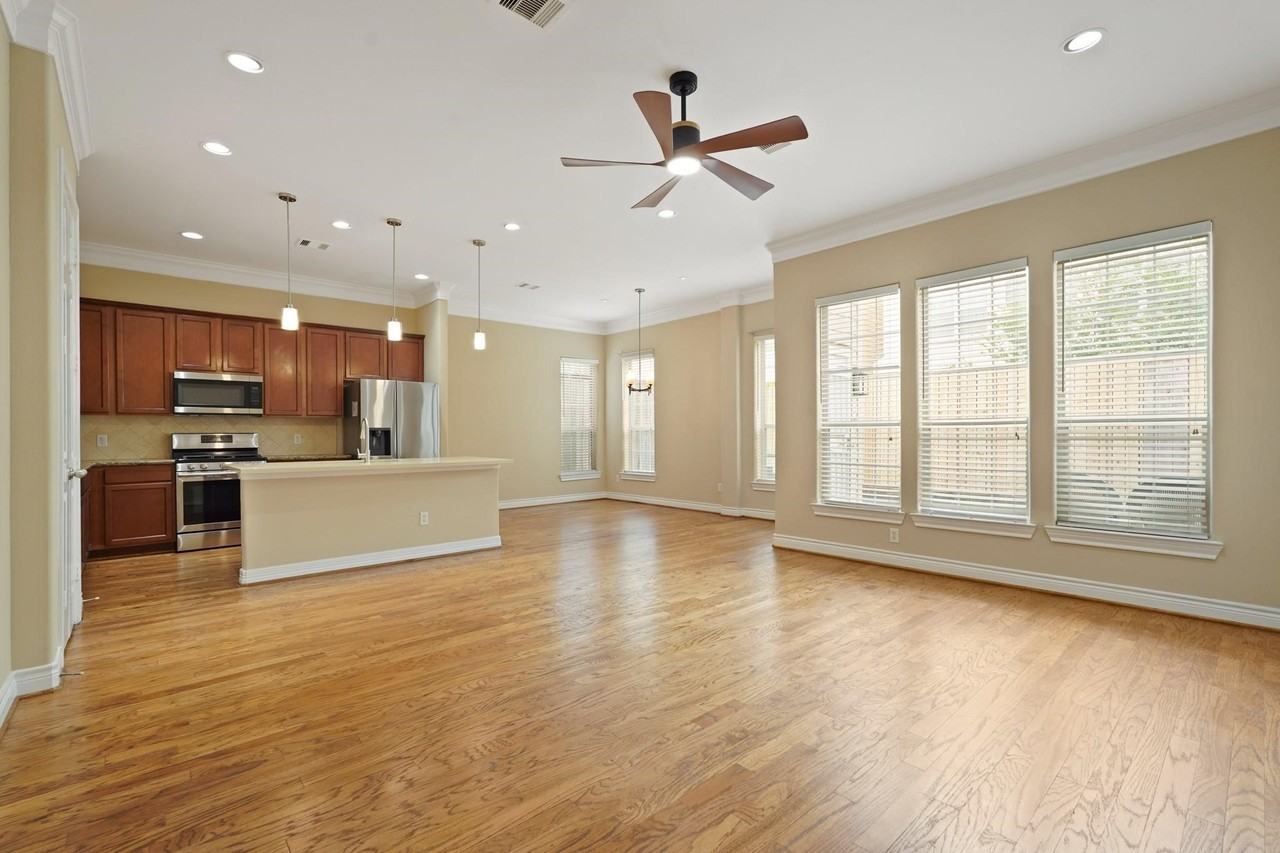 2615 Cheshire Oaks Dr - Photo 5 of 23