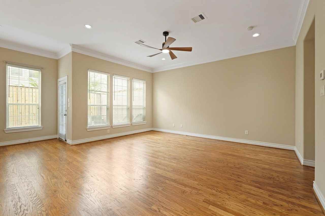 2615 Cheshire Oaks Dr - Photo 7 of 23