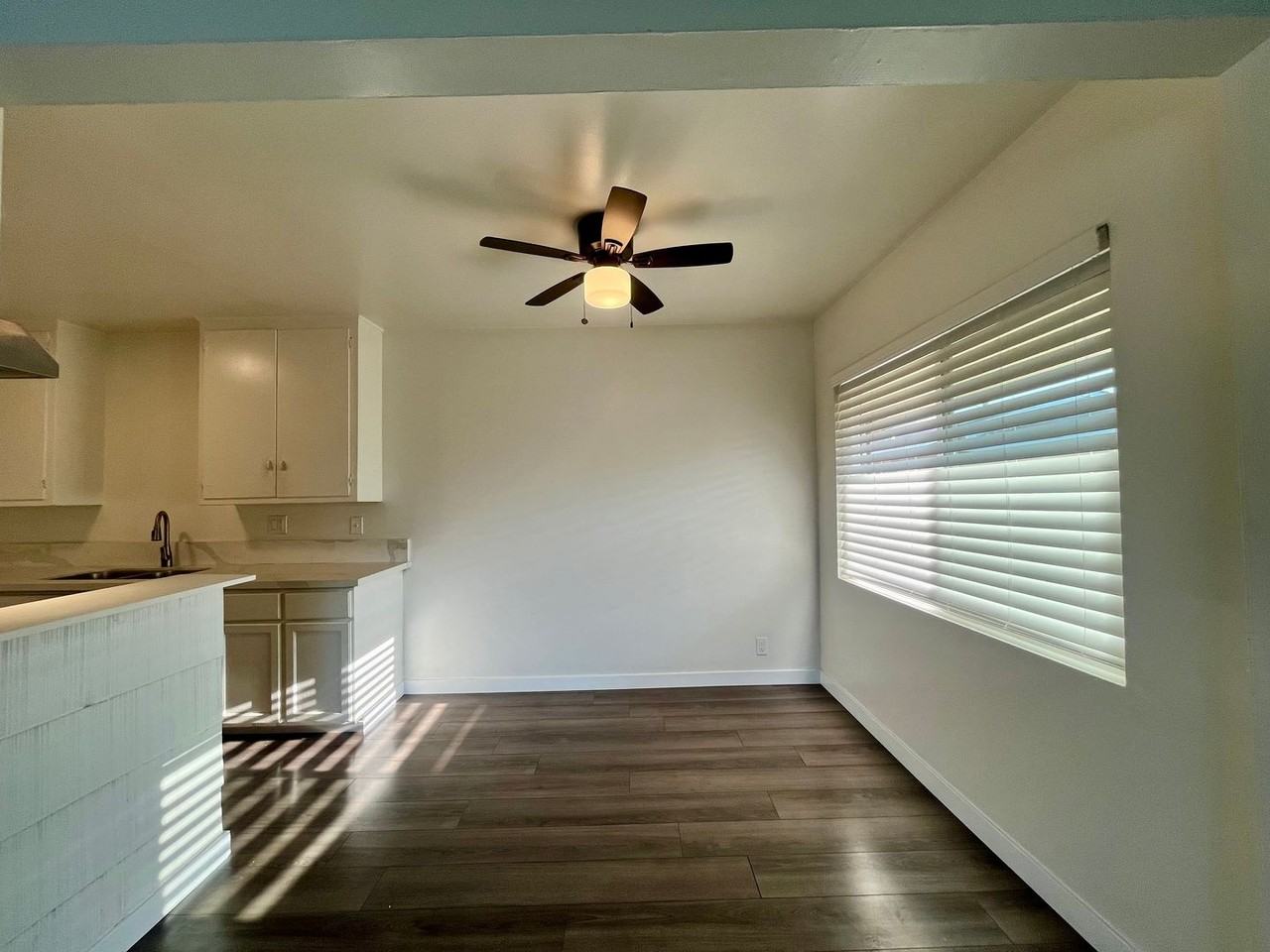 2708 - Photo 4 of 21